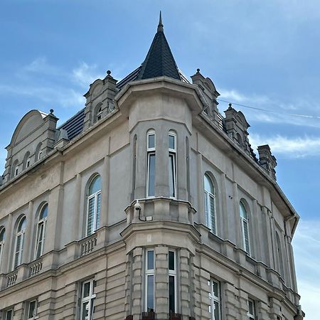 Apartament "Prezydencki Deluxe" Centrum Z Duza Wanna Dla Dwojga Gniezno Esterno foto