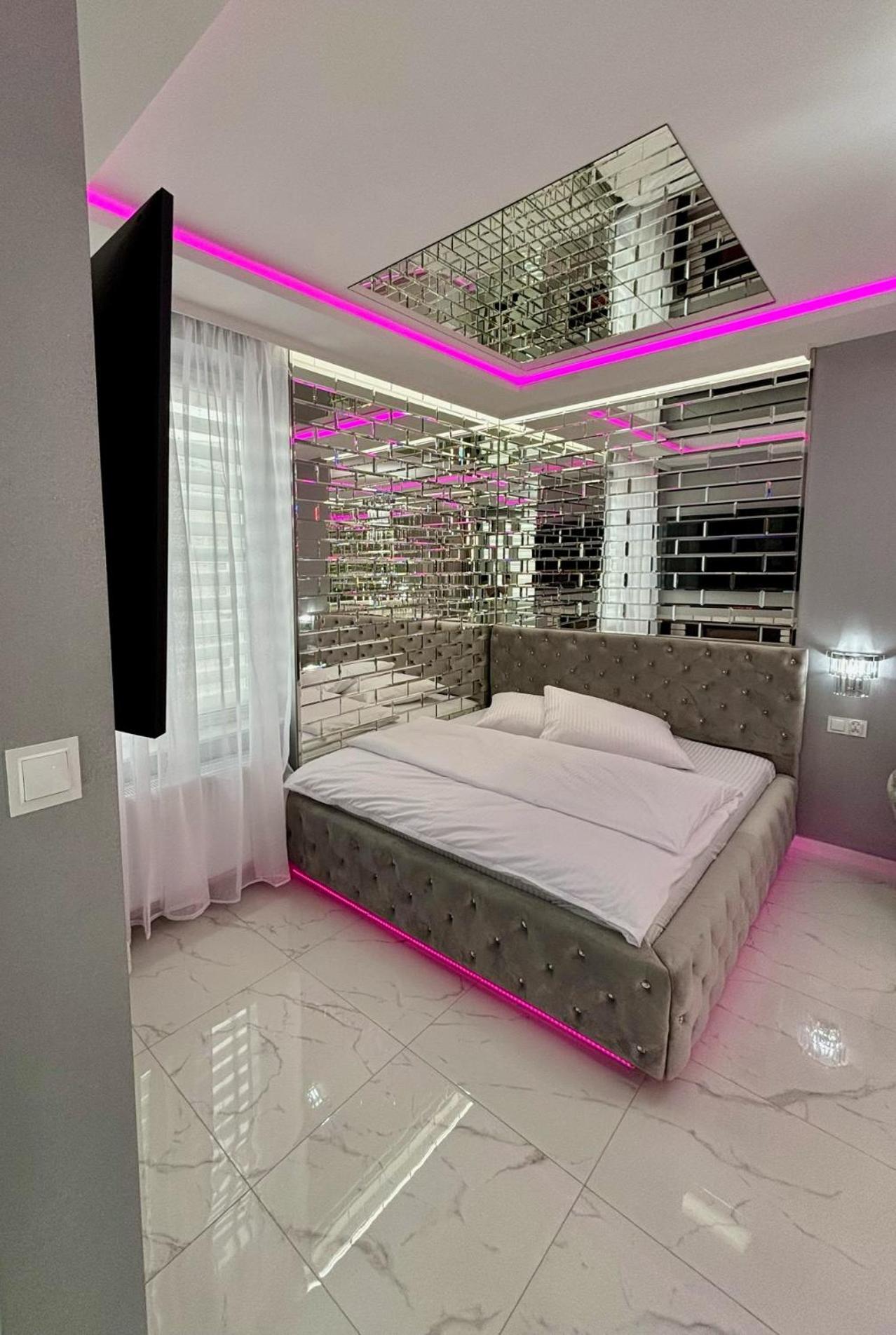 Apartament "Prezydencki Deluxe" Centrum Z Duza Wanna Dla Dwojga Gniezno Esterno foto