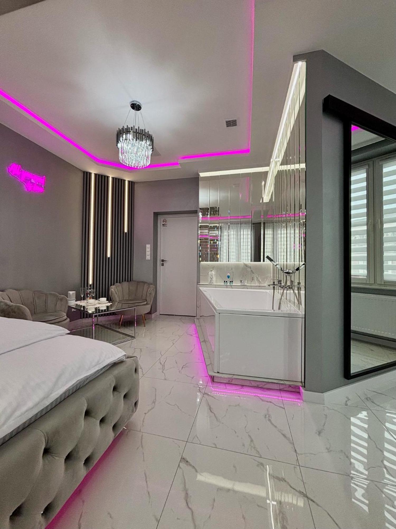 Apartament "Prezydencki Deluxe" Centrum Z Duza Wanna Dla Dwojga Gniezno Esterno foto