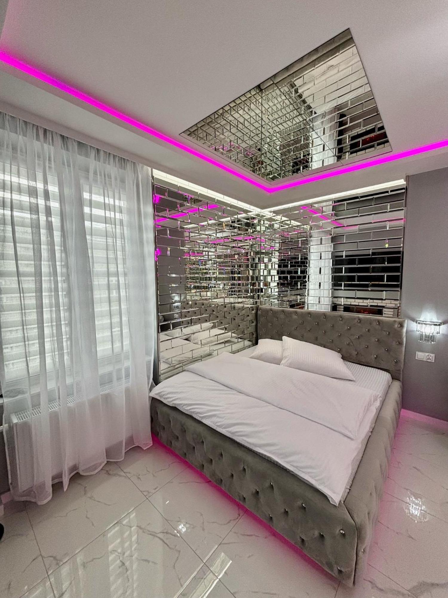Apartament "Prezydencki Deluxe" Centrum Z Duza Wanna Dla Dwojga Gniezno Esterno foto